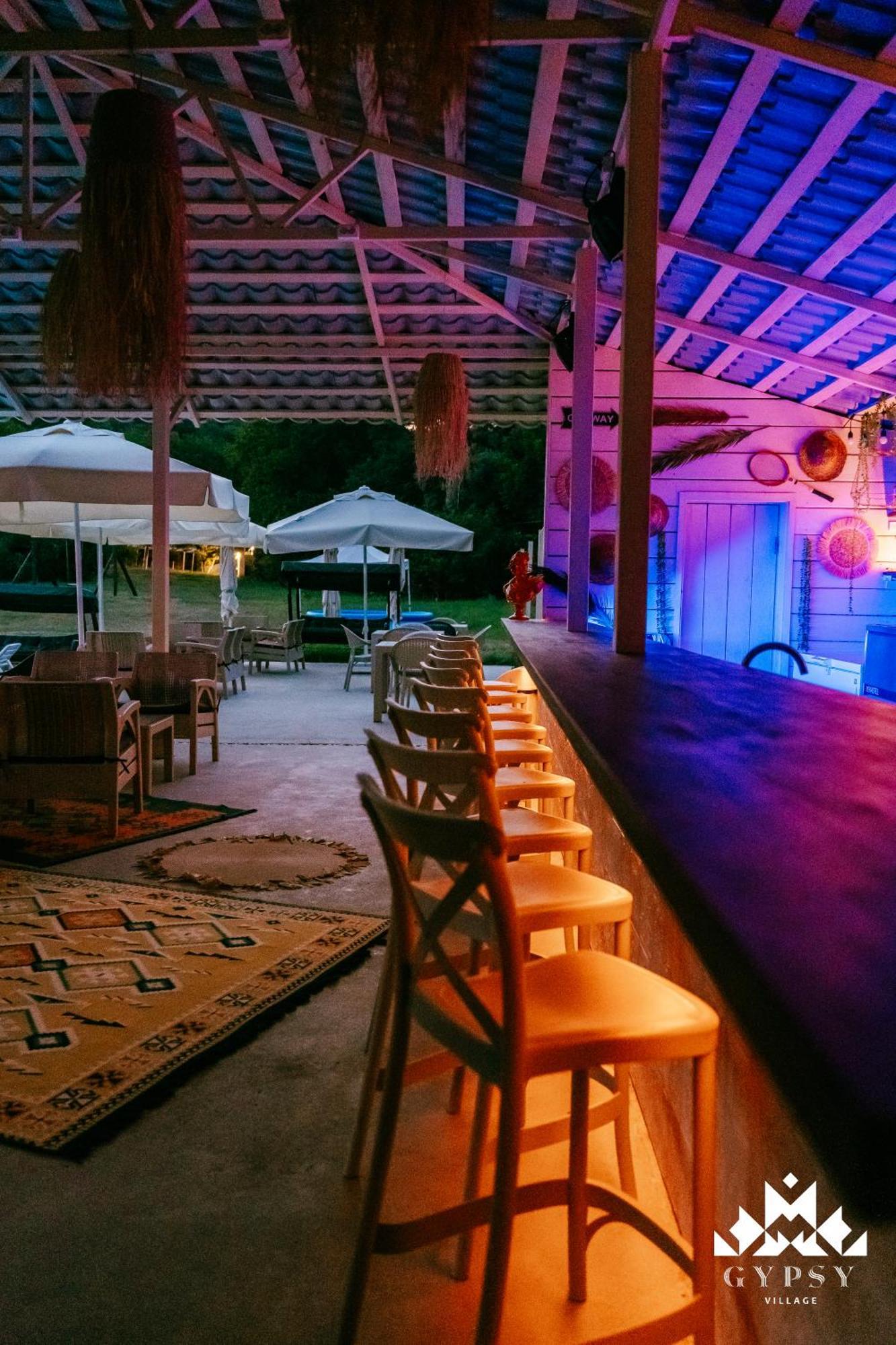 Gipsy Village Park Hotel Asureti Exterior photo